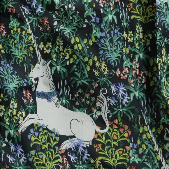 ISO BAGGU X THE MET UNICORN TAPESTRIES TOTE ***DO NOT BUY*** - Picture 1 of 3